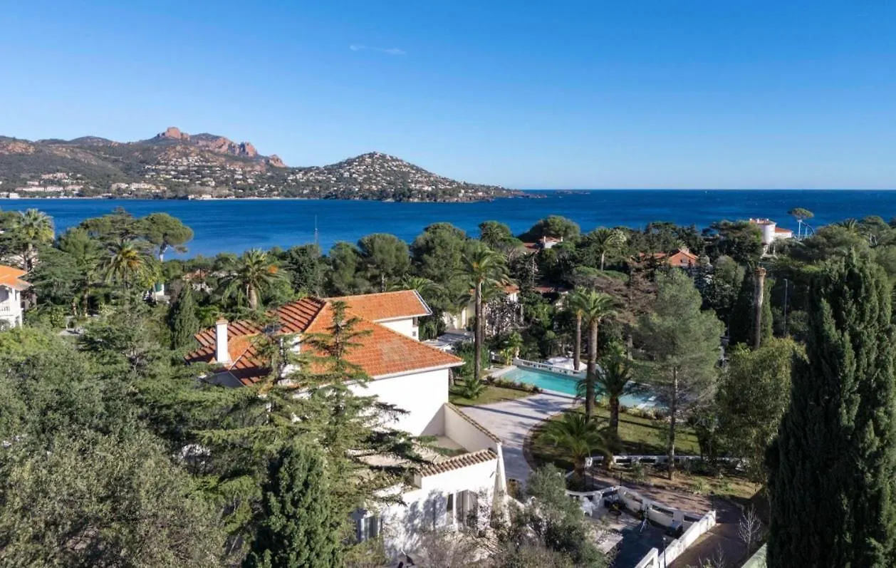 Couette-café Villa Belle Epoque Saint-Raphael