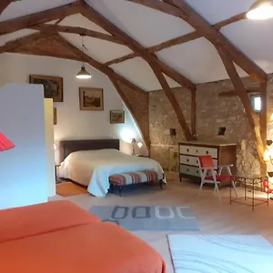Les Vitarelles En Quercy Couette-café Berganty