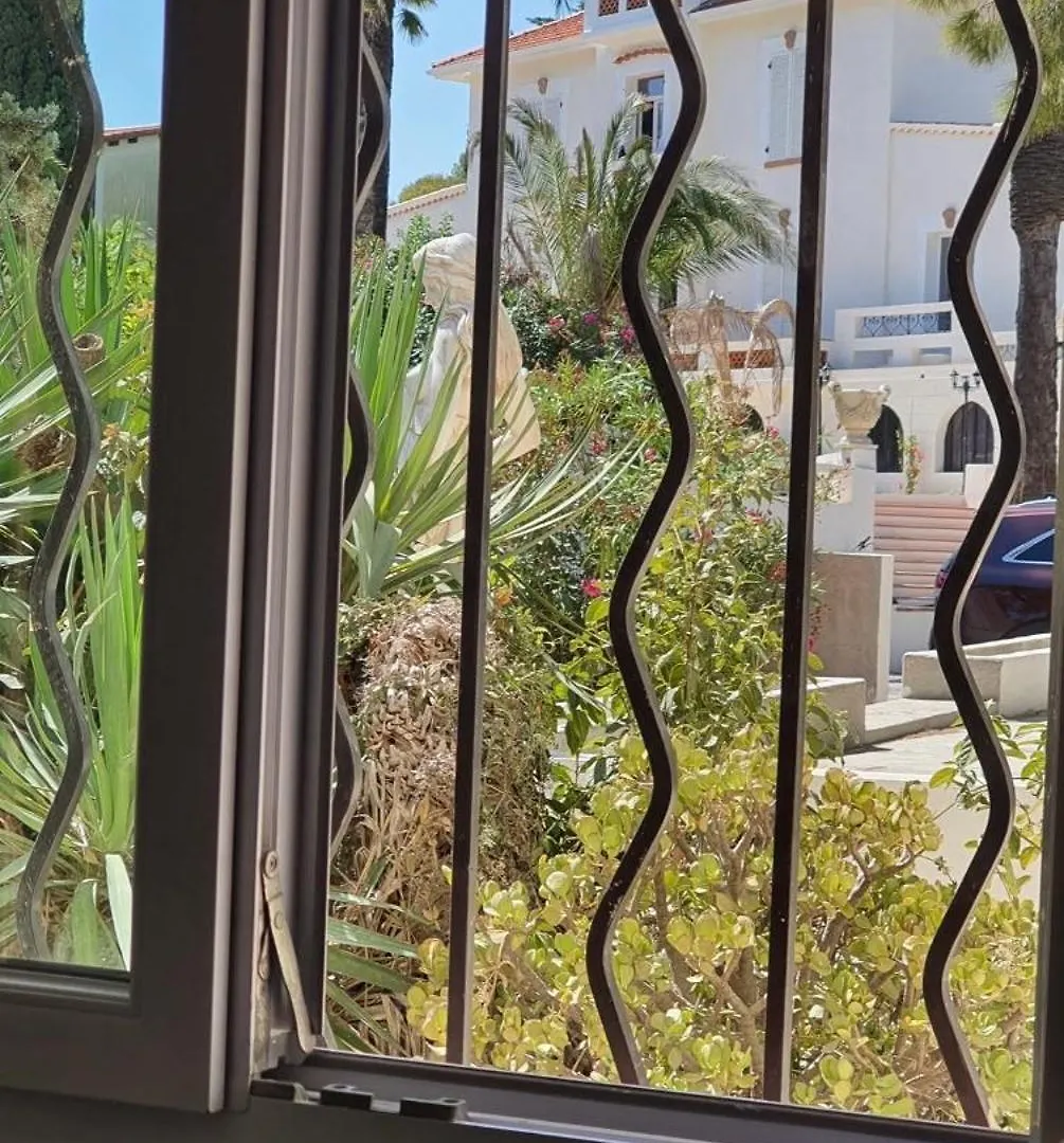 Villa Belle Epoque Saint-Raphael Bed & Breakfast